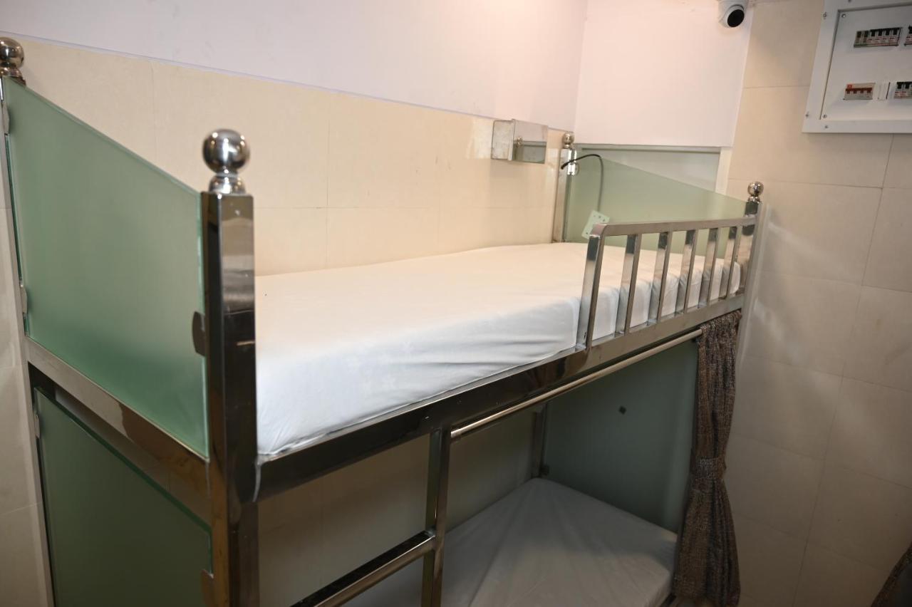 Sagar Dormitory Andheri - Nearest To Andheri Railway Station West Bombay Extérieur photo