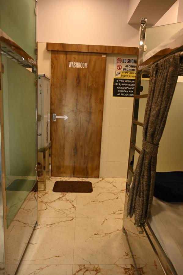 Sagar Dormitory Andheri - Nearest To Andheri Railway Station West Bombay Extérieur photo